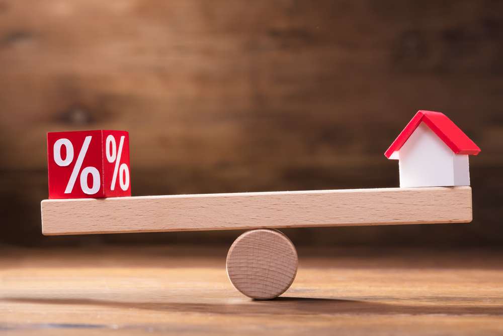 Hauskauf Finanzierung München Familien – Balance zwischen Kaufpreis und Kreditzinsen.