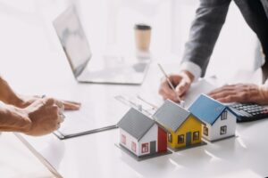 Hauskauf Finanzierung München Familien – Beratung zu Finanzierungsmodellen und Verträgen.